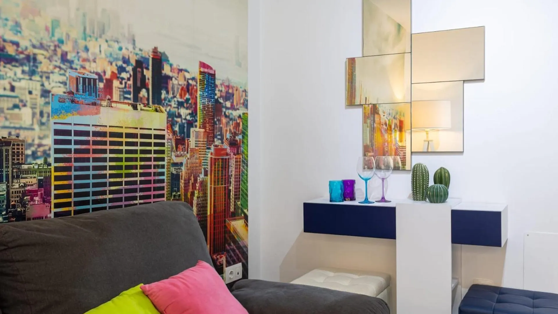 Holidays2Malaga Salitre 45 High Speed Wifi 0*, Malaga Spain